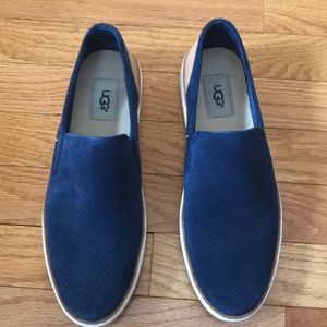 UGG Woman’s Slip on sneaker
